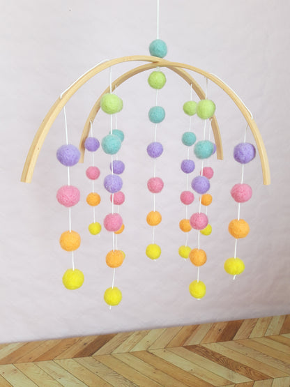 Mobile arc-en-ciel - Maison Lalalou | Décoration pour enfant