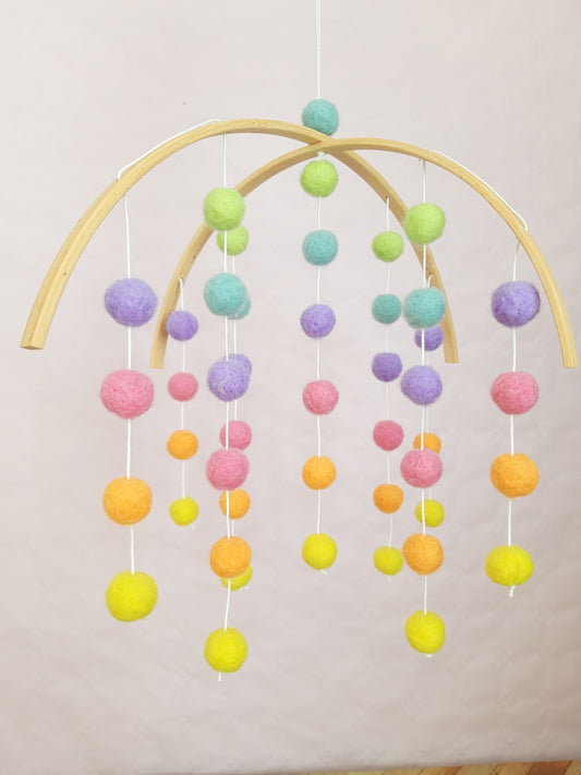 Mobile arc-en-ciel - Maison Lalalou | Décoration pour enfant